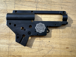 Carcasa Gearbox Acero CNC V2 QSC 8mm M4 Standard Retro Arms